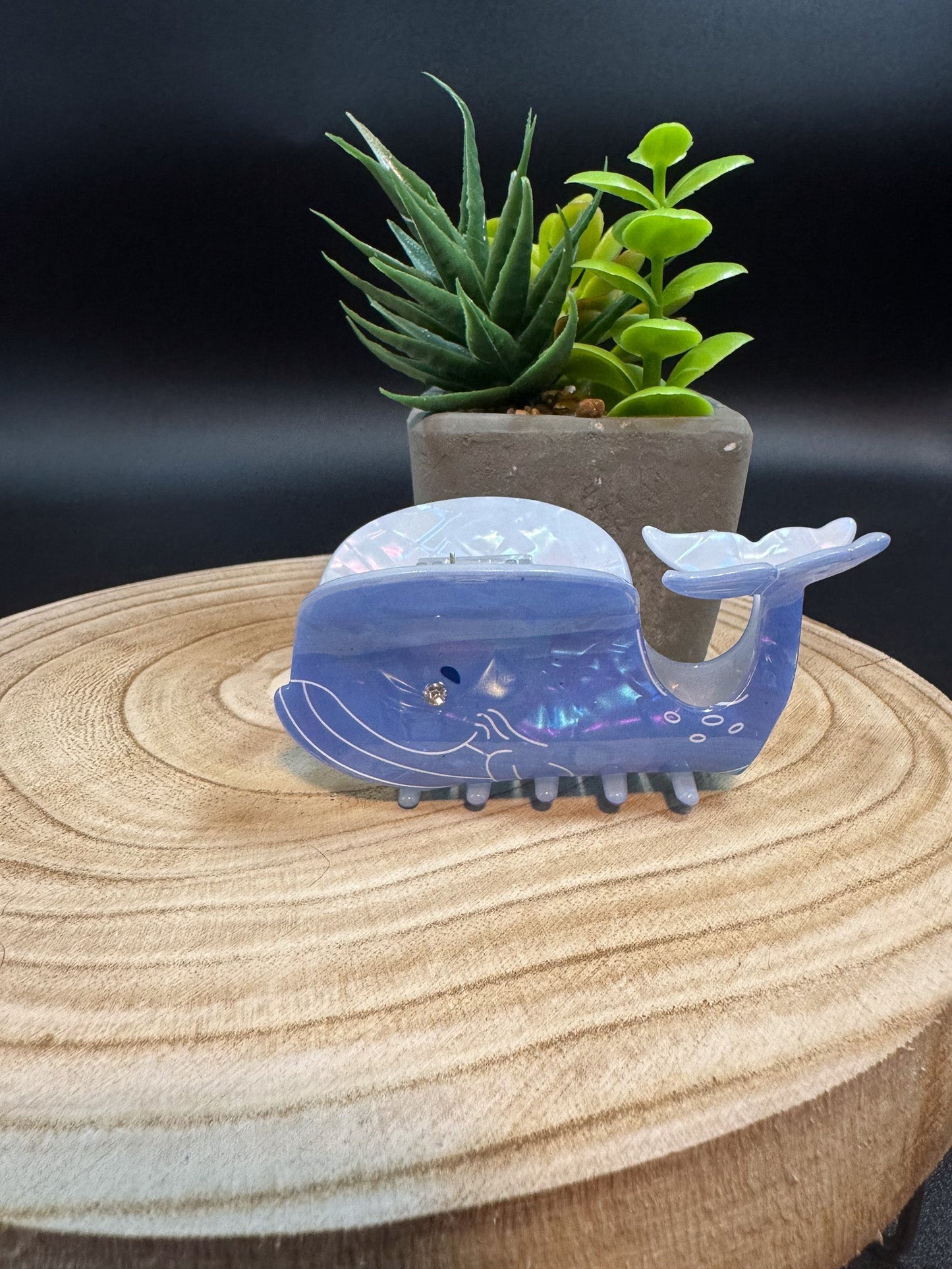 Pince à cheveux à motif de baleine avec yeux en diamant Boutique Poilue & Co.