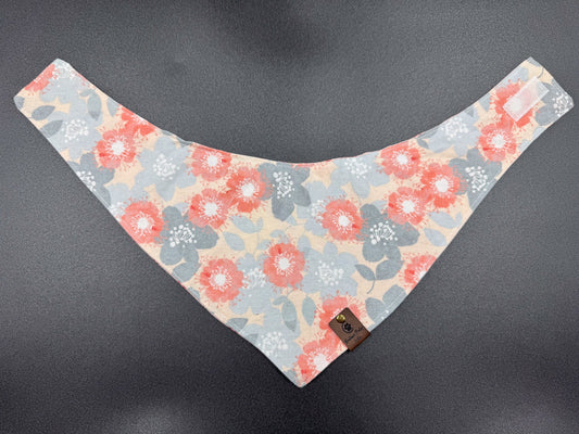 Foulard fleurs corail Très grand Boutique Poilue & Co.