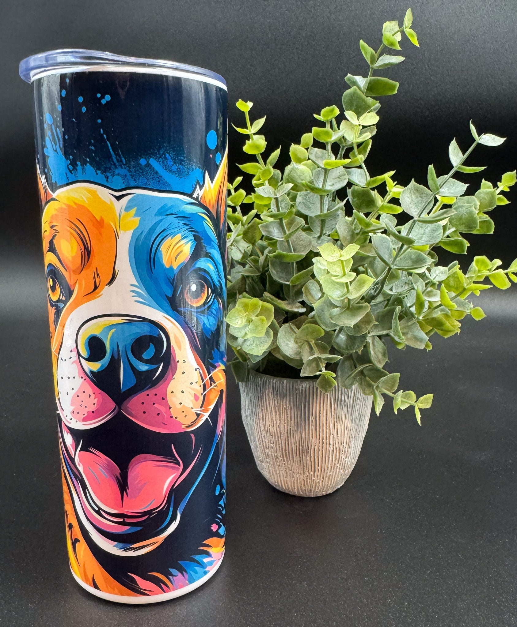 Bouteille isotherme avec visage de chien brun et bleu sur fond de splash de peinture Boutique Poilue & Co.